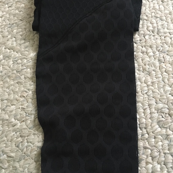 Lululemon Geo Tight NWT - Picture 13 of 14